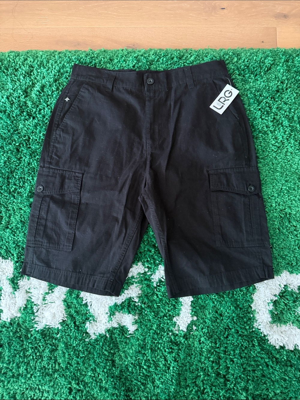 NWT LRG Black Cargo Shorts with Side Pockets size 32